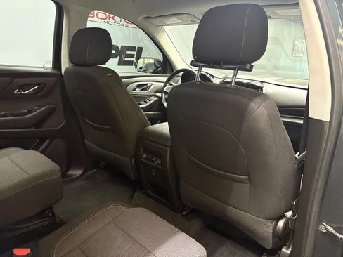 Used 2019 Chevrolet Traverse LT image 36