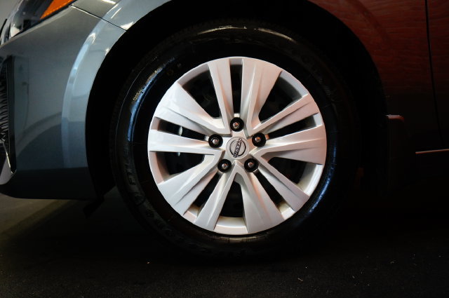 Certified 2025 Nissan Sentra S FWD image 59