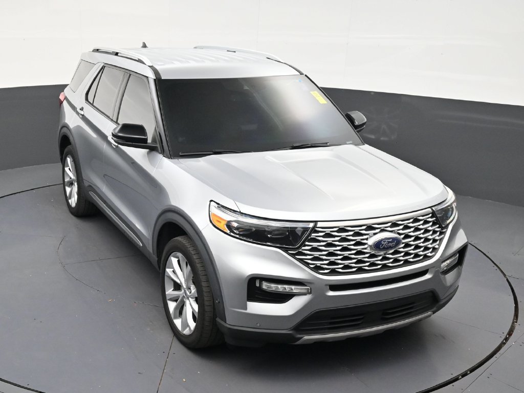 Used 2022 Ford Explorer Platinum w/ Equipment Group 601A AWD/4WD image 18