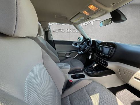 Used 2022 Kia Soul LX w/ Technology Package FWD image 24