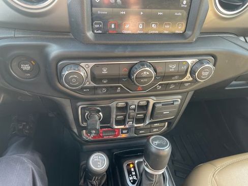 Used 2019 Jeep Wrangler Unlimited Rubicon image 16