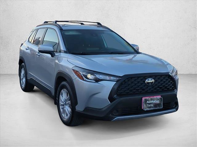 Certified 2022 Toyota Corolla Cross LE w/ Moonroof Package AWD/4WD image 3