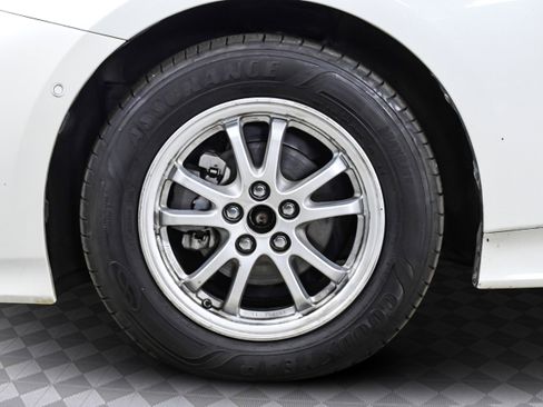 Used 2017 Toyota Prius Prime Advanced image 34