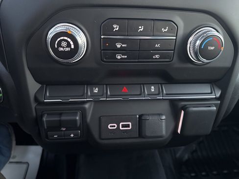 New 2025 GMC Sierra 3500 Pro w/ Convenience Package image 17