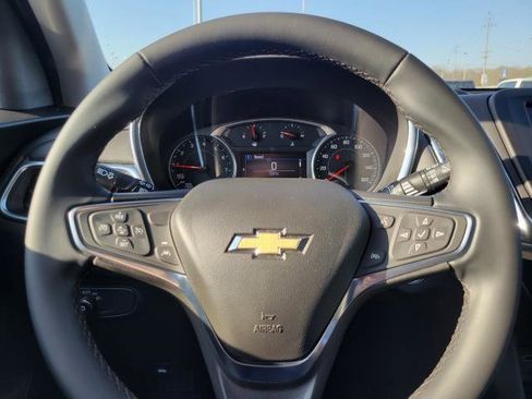 Used 2024 Chevrolet Equinox LT AWD/4WD image 10