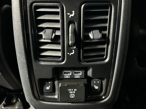 Used 2018 Jeep Grand Cherokee Trackhawk AWD/4WD image 19