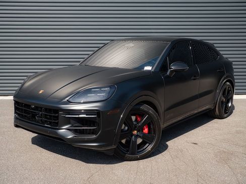 Certified 2026 Porsche Cayenne GTS image 1