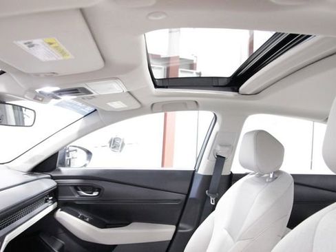 Certified 2024 Honda Accord EX image 32