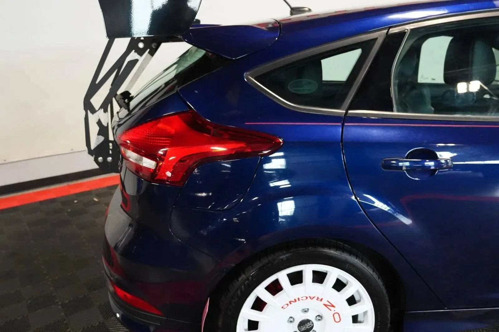Used 2017 Ford Focus ST w/ Equipment Group 401A FWD image 36