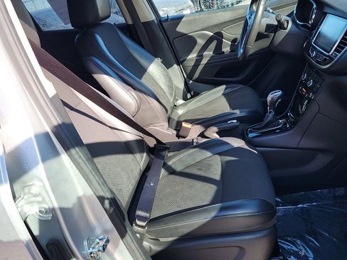 Used 2018 Buick Encore Preferred image 30