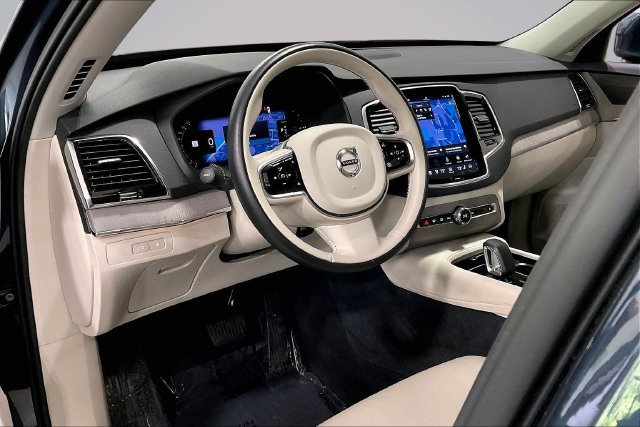 Certified 2025 Volvo XC90 T8 Plus w/ Protection Package Premier AWD/4WD image 17