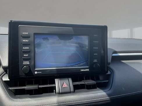 Used 2021 Toyota RAV4 LE w/ Carpet Mat Package (TMS) FWD image 12