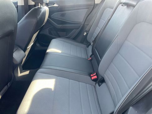 Used 2025 Volkswagen Jetta SE image 25