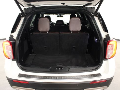 Used 2020 Ford Explorer Platinum w/ Premium Technology Package AWD/4WD image 14