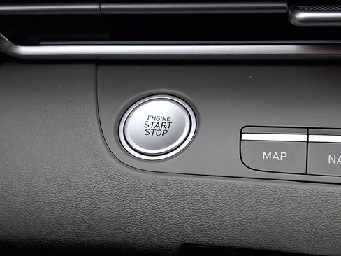 Certified 2024 Hyundai Elantra SEL image 23