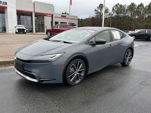 Certified 2023 Toyota Prius XLE image 2