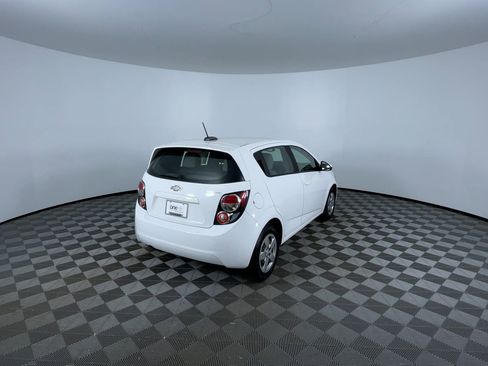 Used 2016 Chevrolet Sonic LS image 8