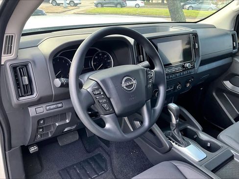 New 2025 Nissan Frontier S image 10