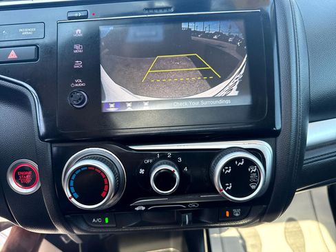 Used 2018 Honda Fit EX image 19