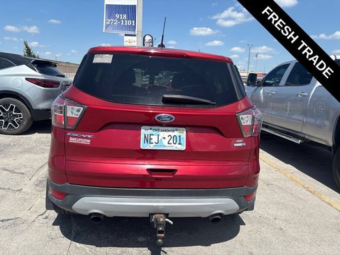 Used 2017 Ford Escape SE AWD/4WD image 9