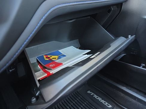 Used 2019 Toyota Corolla L image 33