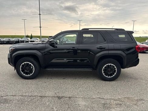 Used 2026 Toyota 4Runner TRD Off-Road Premium AWD/4WD image 8