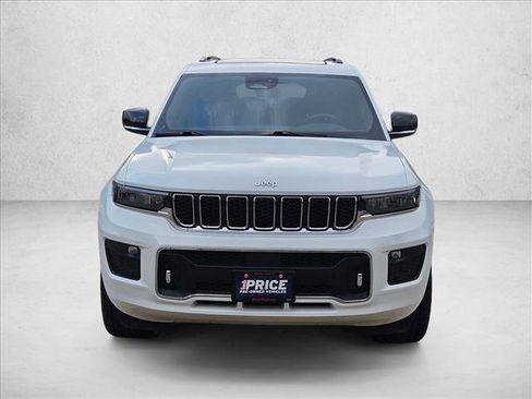Used 2023 Jeep Grand Cherokee L Overland w/ Luxury Tech Group IV RWD image 2
