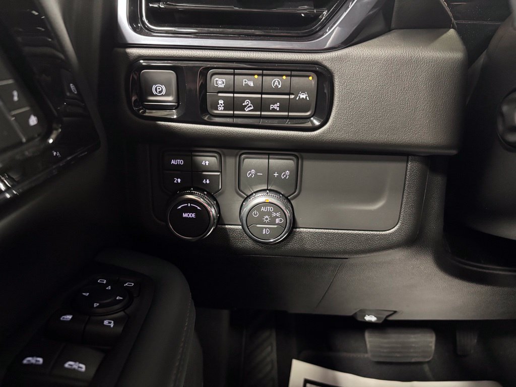 Used 2026 GMC Yukon XL AT4 AWD/4WD image 17