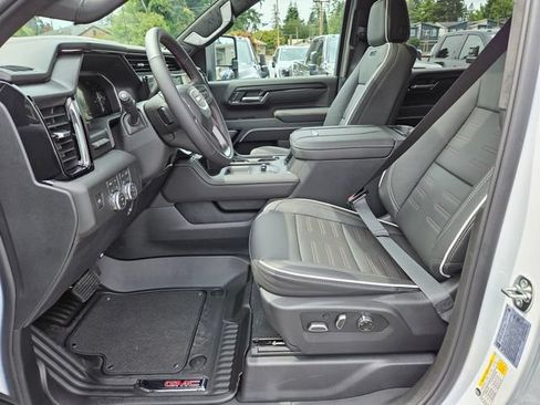 New 2026 GMC Sierra 2500 AT4X w/ LPO, Black Badging Package AWD/4WD image 17