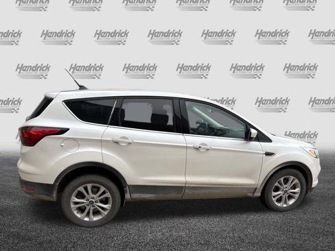 Used 2019 Ford Escape SE image 10
