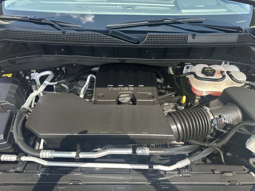 Used 2024 Chevrolet Silverado 1500 RST AWD/4WD image 32