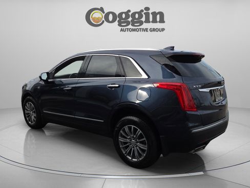 Used 2018 Cadillac XT5 Luxury w/ Driver Awareness Package image 3