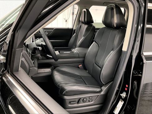 Used 2025 INFINITI QX80 Sensory AWD/4WD image 24