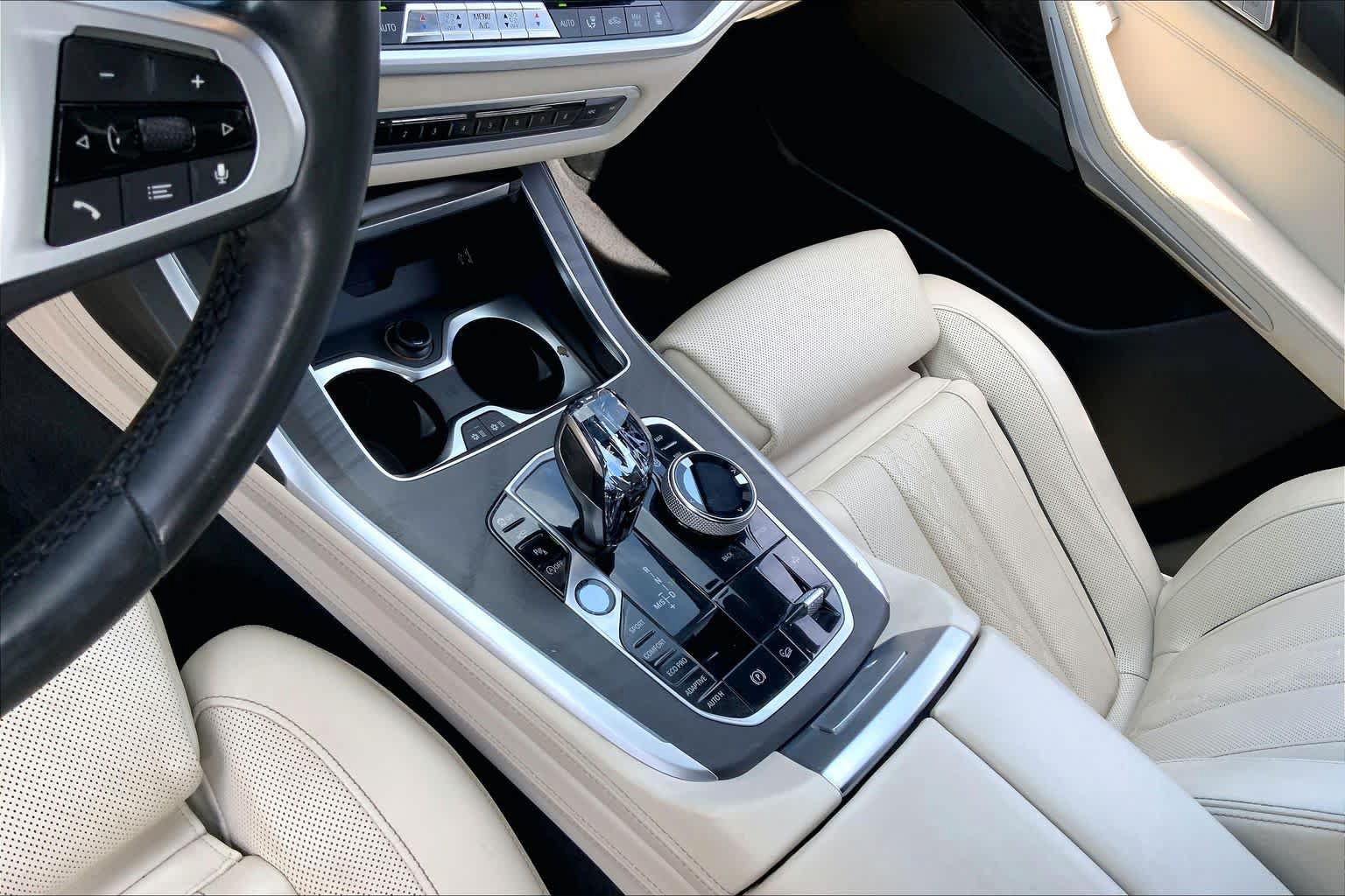 Used 2020 BMW X7 xDrive40i w/ M Sport Package AWD/4WD image 15