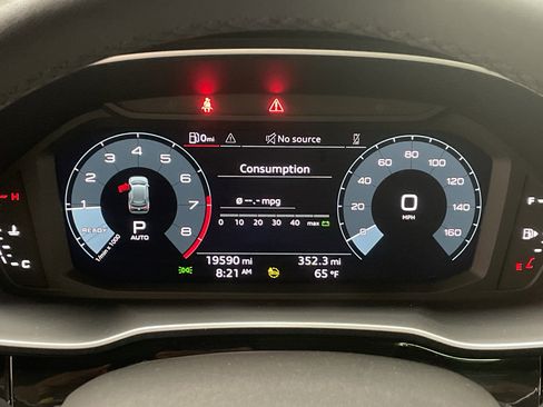 Used 2024 Audi Q3 2.0T Premium image 21