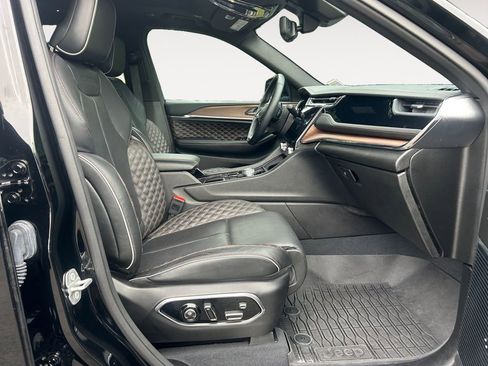 Used 2022 Jeep Grand Cherokee Summit w/ Advanced Protech Group IV image 10