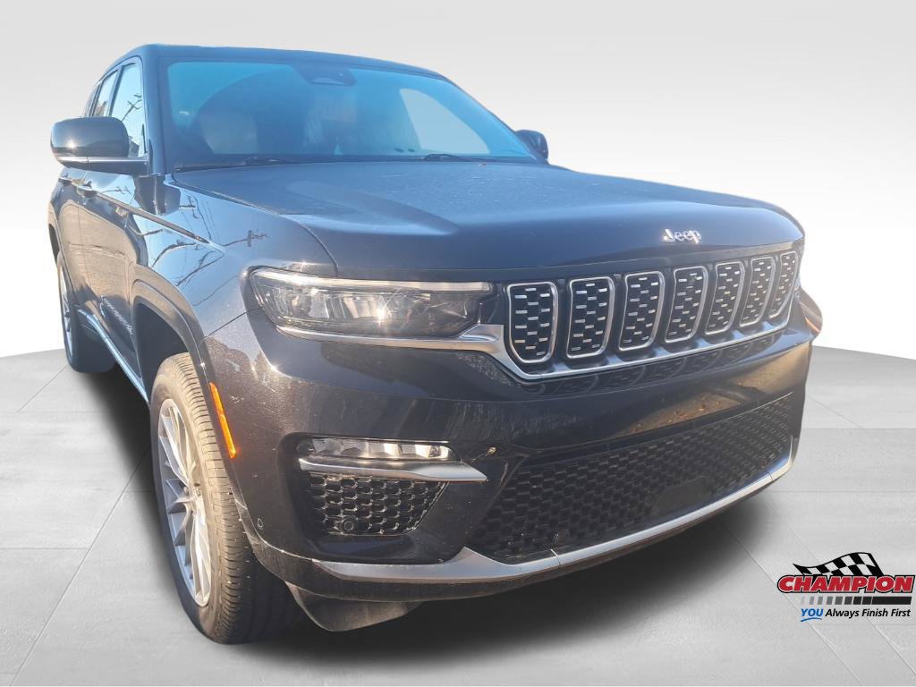 Used 2023 Jeep Grand Cherokee Summit AWD/4WD image 4