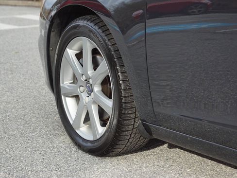 Used 2016 Volvo V60 T5 Premier w/ Convenience Package image 16