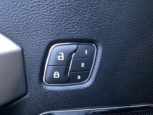 Used 2020 Ford F150 Lariat w/ Equipment Group 502A Luxury image 12