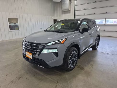 Used 2024 Nissan Rogue Platinum w/ Platinum Premium Package AWD/4WD image 4