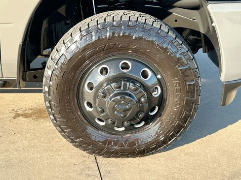 Used 2025 RAM 3500 Laramie image 10