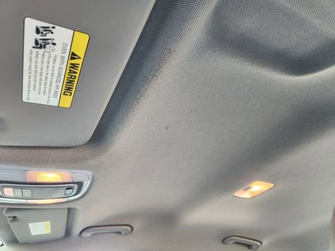 Used 2023 Hyundai Elantra SEL image 21