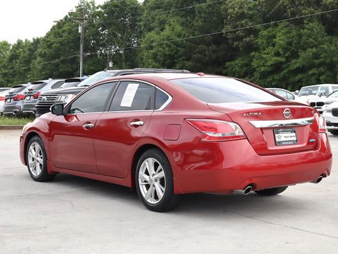 Used 2013 Nissan Altima 2.5 SL w/ Technology Pkg FWD image 5