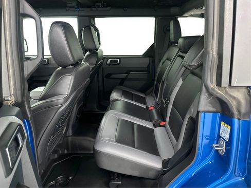 Used 2024 Ford Bronco Black Diamond image 10