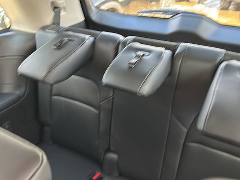 New 2026 Nissan Pathfinder SL image 29