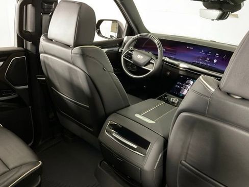 New 2026 Cadillac Escalade ESV Sport w/ Touring Package AWD/4WD image 30