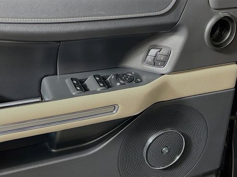 Used 2024 Ford Expedition Max Limited image 17