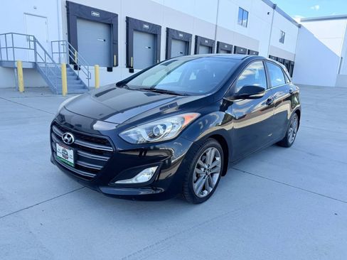Used 2016 Hyundai Elantra GT w/ Option Group 02 FWD image 1