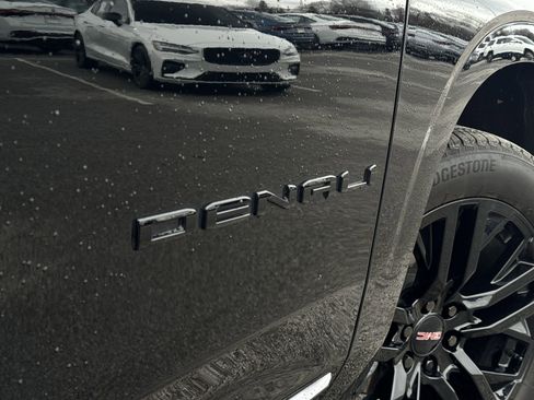 Certified 2025 GMC Yukon Denali Ultimate w/ LPO, Floor Liner Package image 33