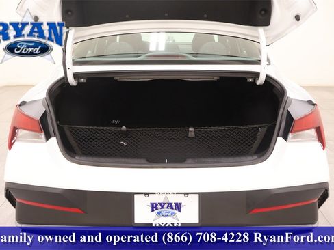 Used 2025 Hyundai Elantra Sport image 6